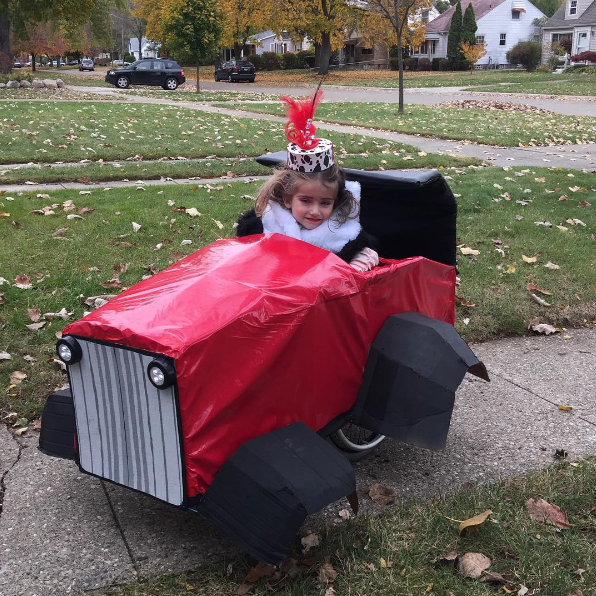 theduchessofdonuts_Insta_cruelladevillewheelchaircostume.png